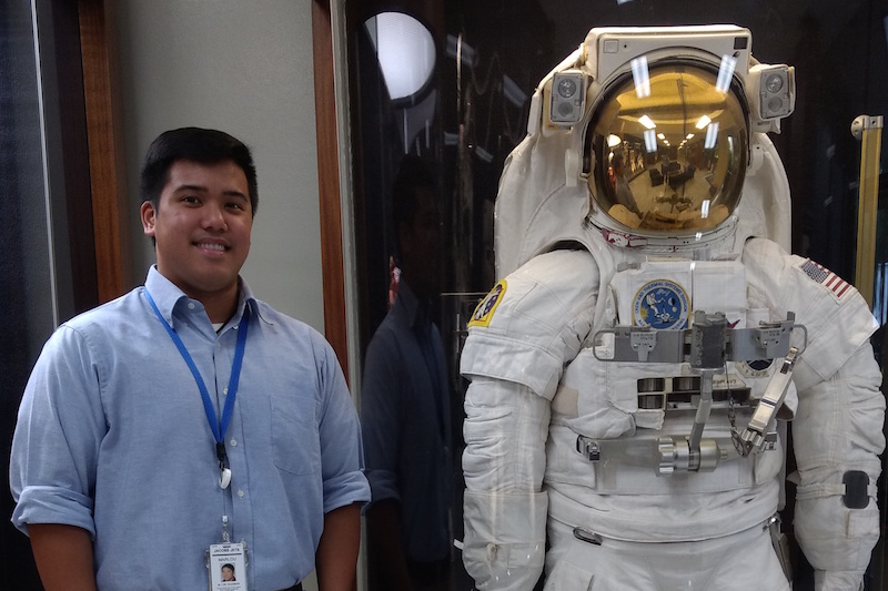 photo: marlou with spacesuit