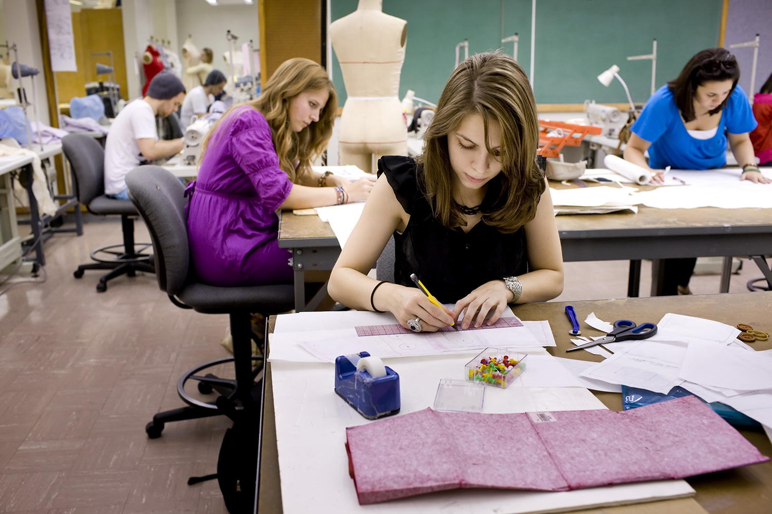 Academics for The Elegant and Attractive Schools For Fashion Design for Your reference