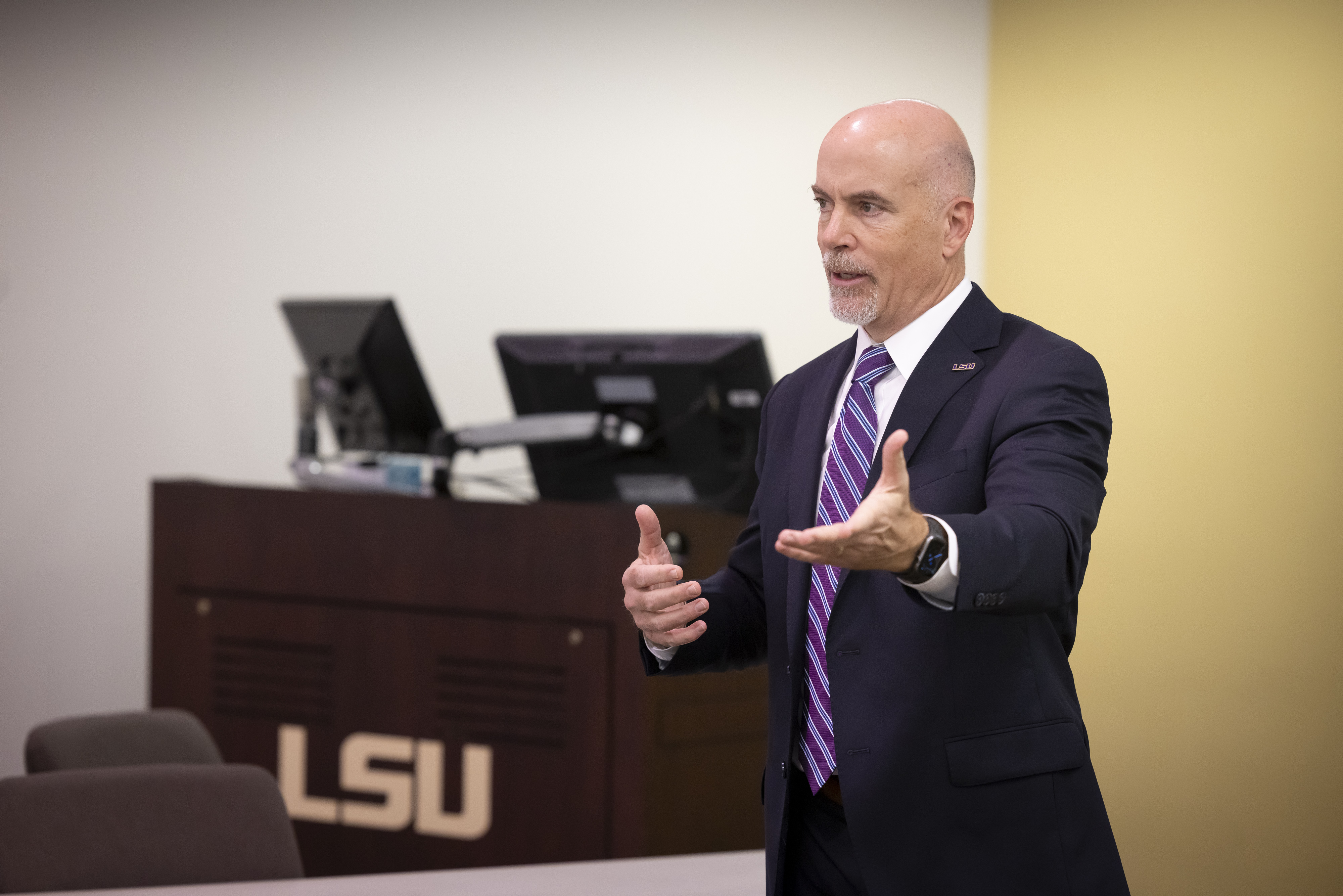 Energy Under Secretary Geri Richmond visits LSU PERTT Lab