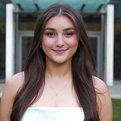 Molly Inman headshot