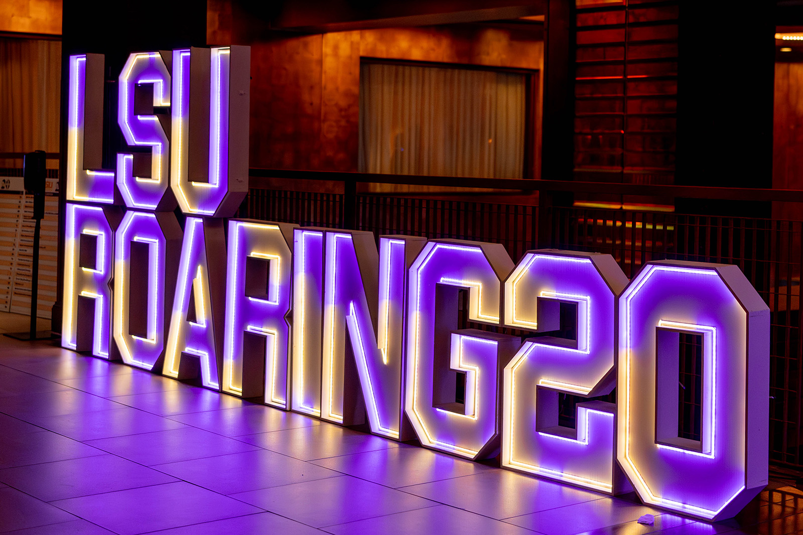 lsu roaring 20 sign