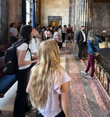 Public Affairs students tour Capitol