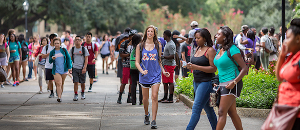 Students walking through the Quad on campus