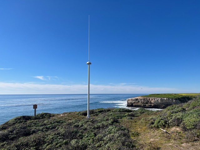 an hf radar system like those to be installed on the Louisiana coastline, wiht support from the Department of Oceanography & Coastal Sciences