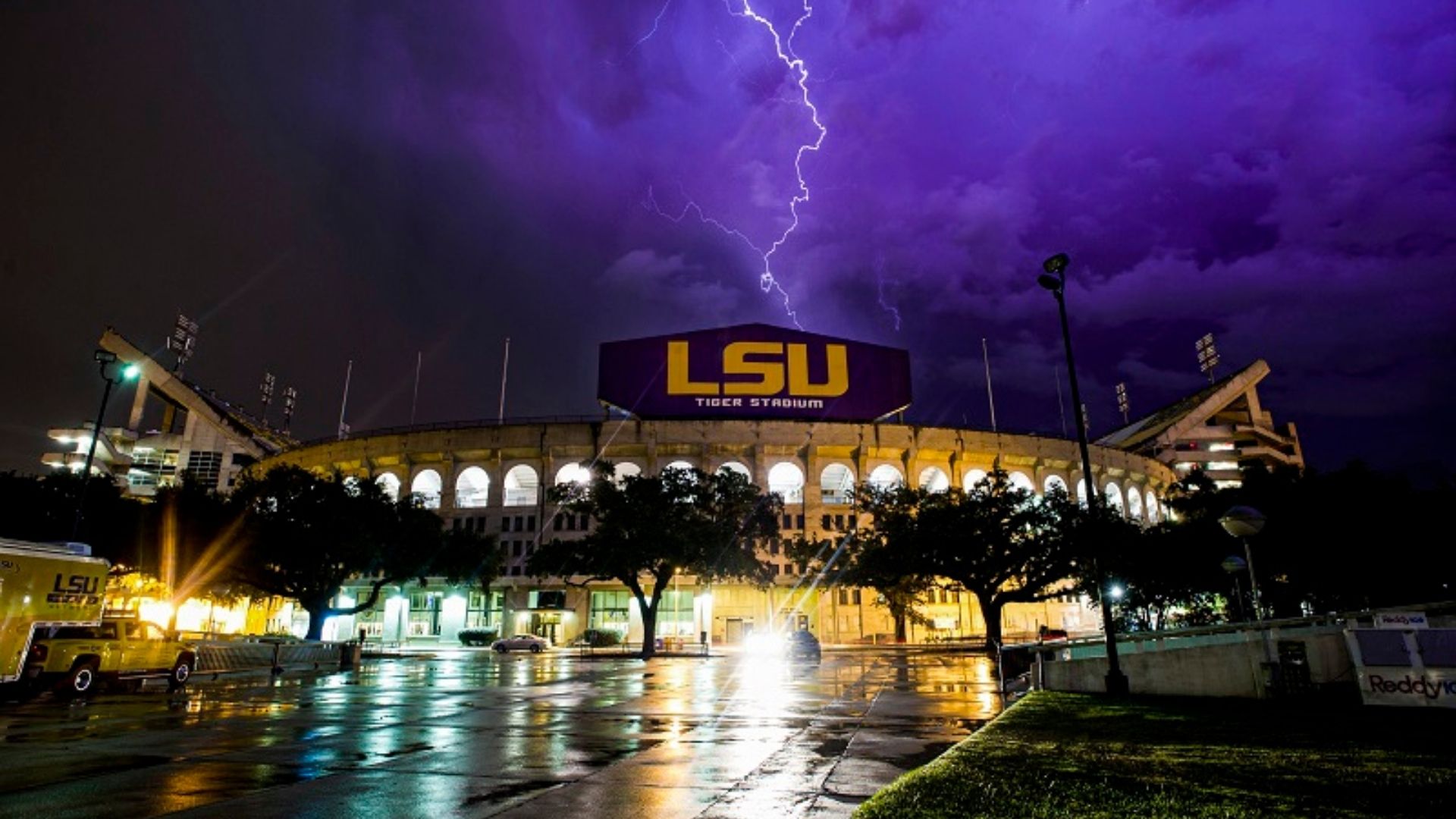 lightning strikes Tiger Stadium