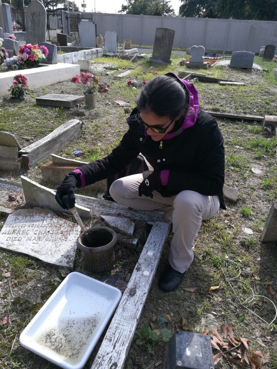 Rebeca de Jesus Crespo in a New Orleans cemetary 