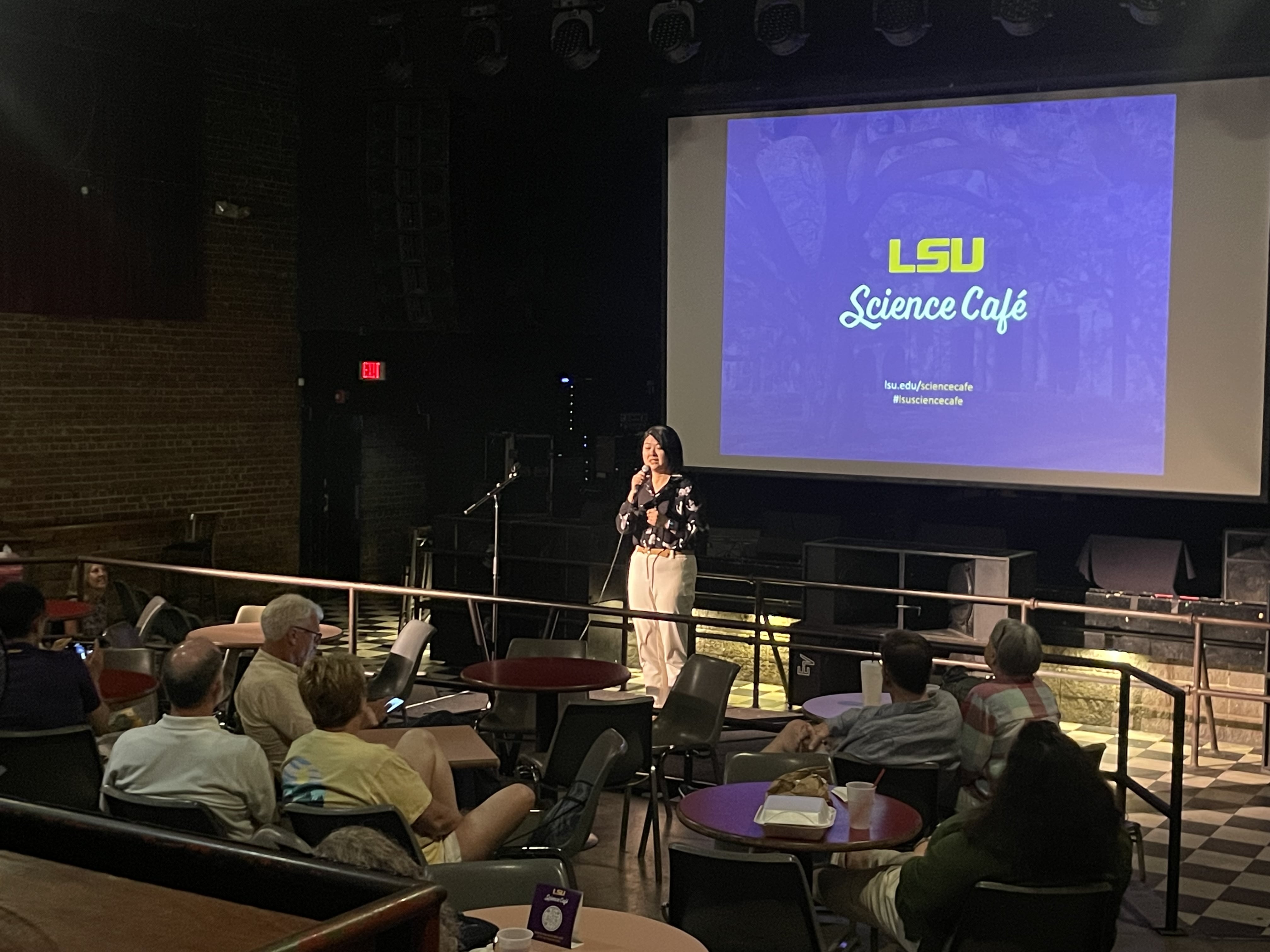 Chen presenting at LSU Science Cafe