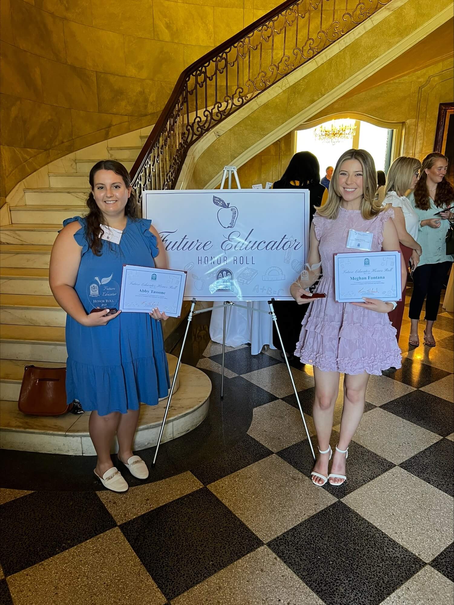 Photo of Abigail Tassone and Meghan Fontana at the Louisiana Governor's mansion.