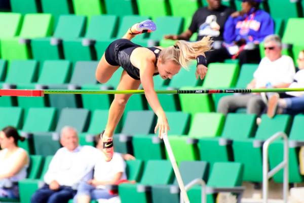Lisa Gunnarsson falling over pole vault mid air