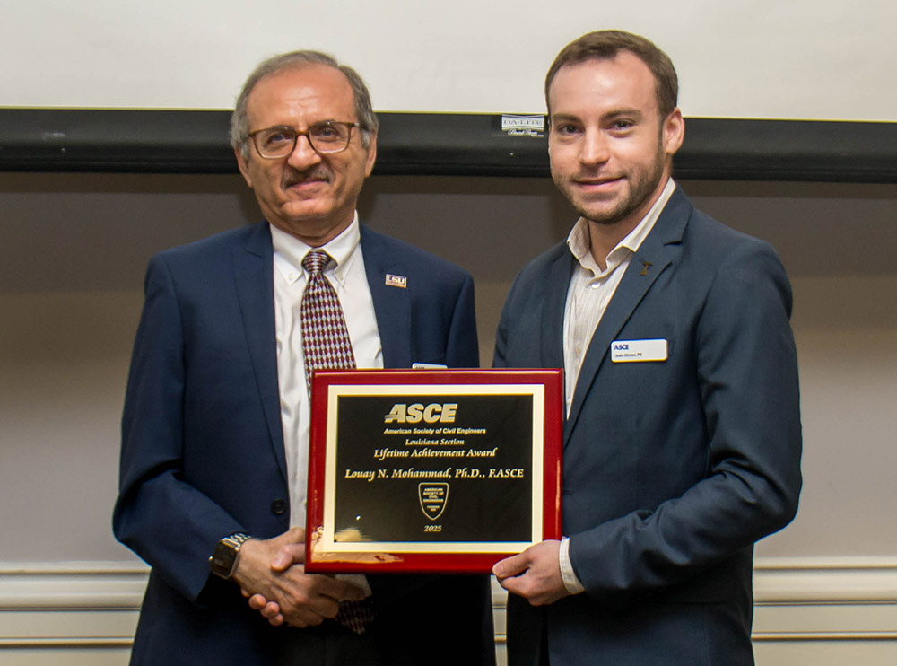 Louay Mohammed receives the lifetime achievement award