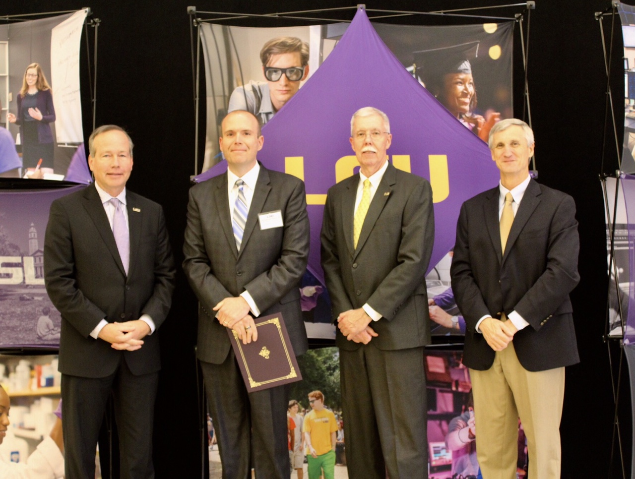 Dr. Davis Named Distinguished Faculty