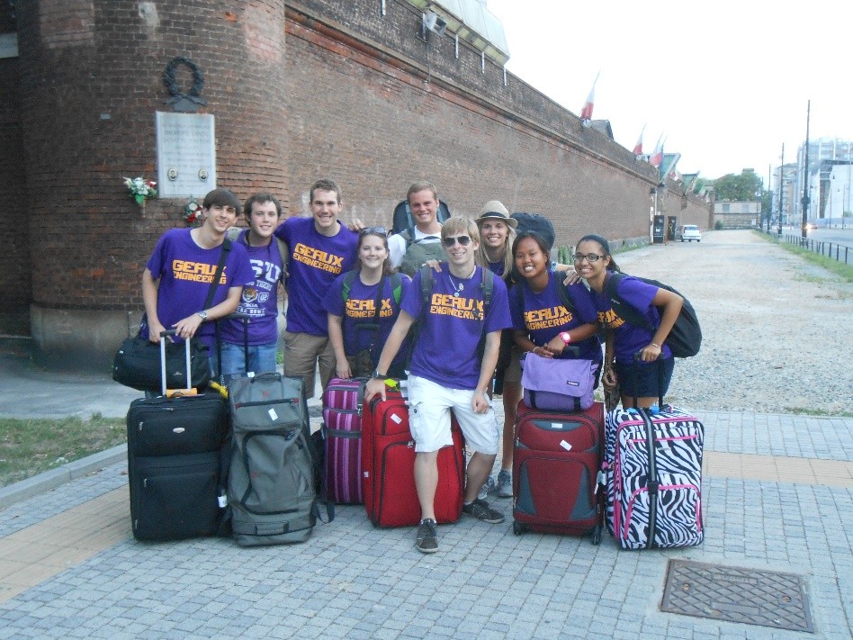 Students with luggage