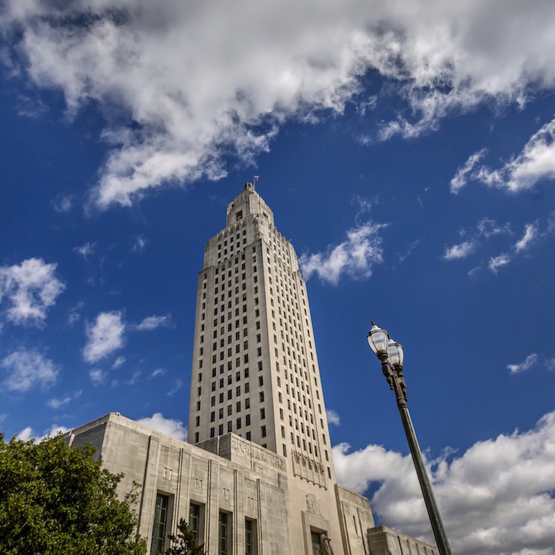 photo: louisiana state capitol building