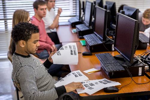 Manship students in computer lab