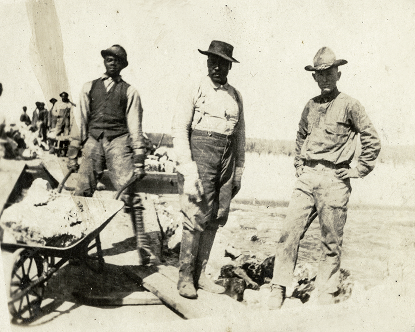 Building a levee, c. 1912 (Gladys Means Loyd and Family Papers, Mss. 3224)
