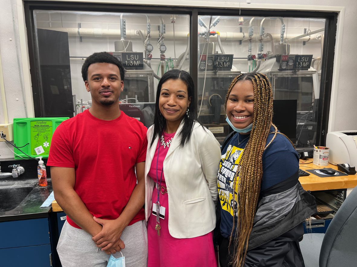 Dr. Noel and two Shining Light on Pollution EHL program participants at the LSU Inhalation Toxicology Facility